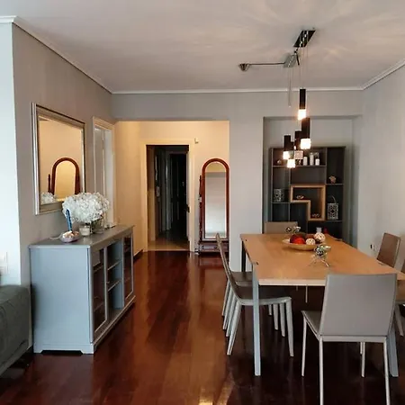 Apartamento Luxury Beachfront 3 Bedroom In Kavouri Beach, Atenas